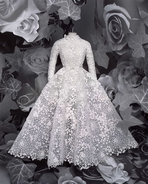 theatre de la mode 1945 dior|the theatre of la mode.